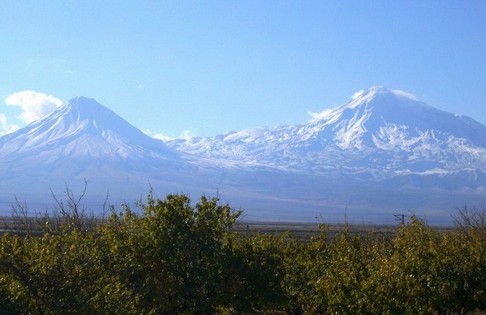 Вид горы Арарат из Ерасха